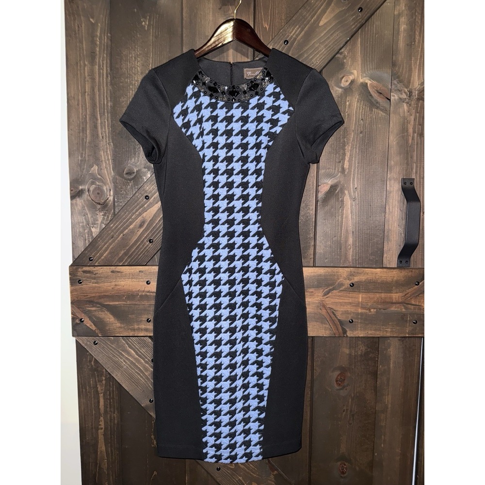 Trulli Womens Blue Black Short Sleeve Knit Dress Sz 4 Embellished Beads Stones